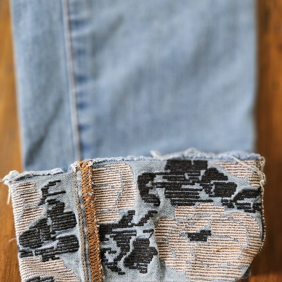 Northern Reflections Crop Denim Size 8 - Picture 3 of 7